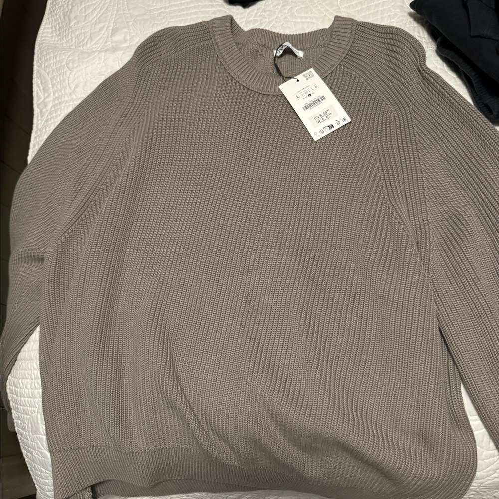 Zara Men's Brown Crewneck Sweater